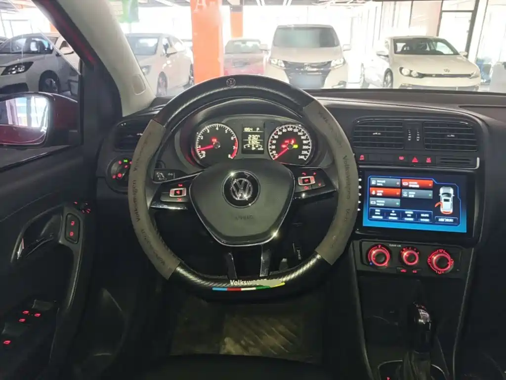 Volkswagen Polo — миниатюра 11