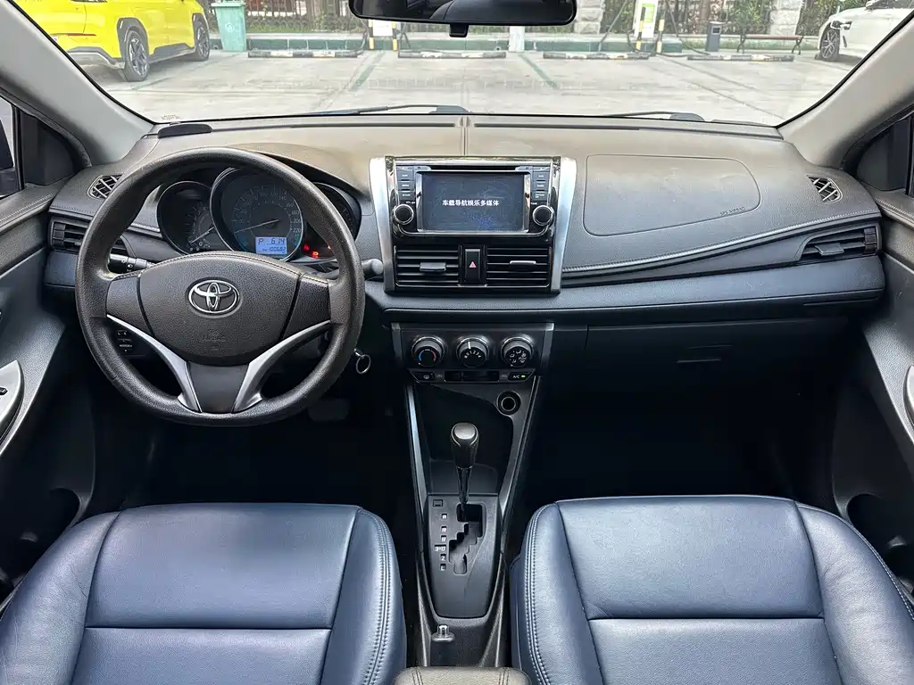 Toyota Yaris L — миниатюра 9