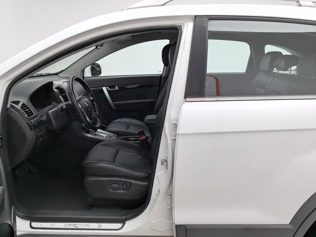 Chevrolet Captiva — миниатюра 10