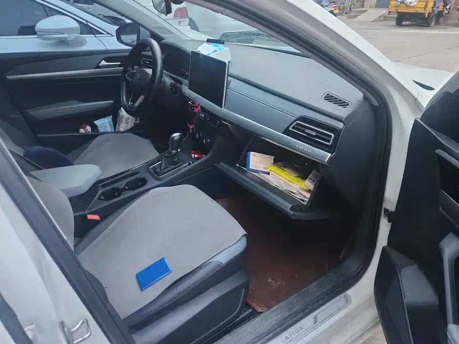 Volkswagen Lavida — миниатюра 8