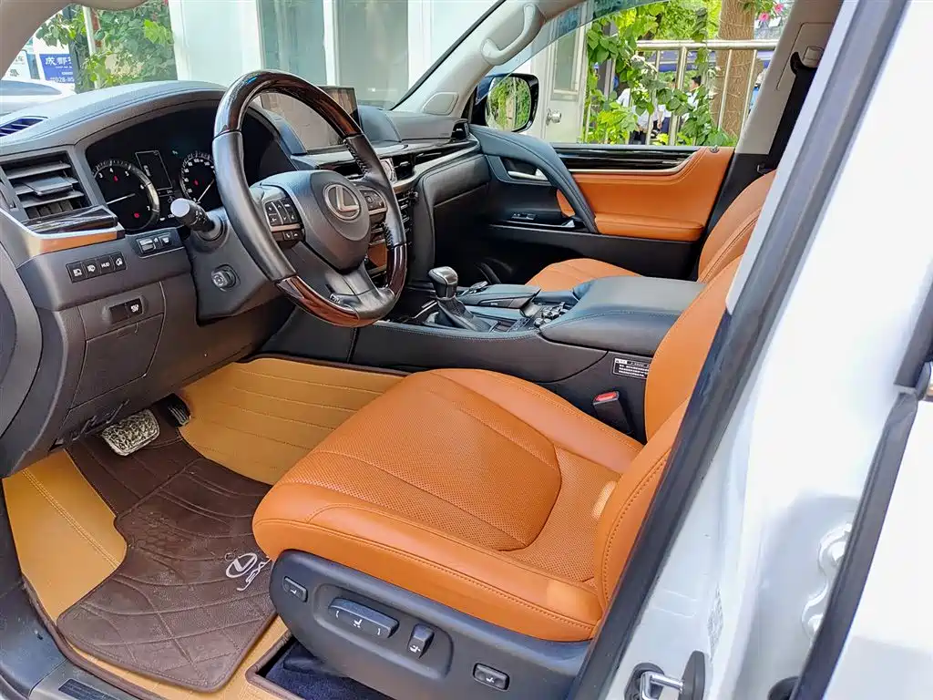 Lexus LX 2016 570 Luxury