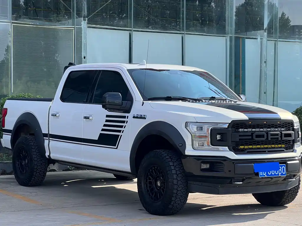 Ford F-150 Raptor — миниатюра 3