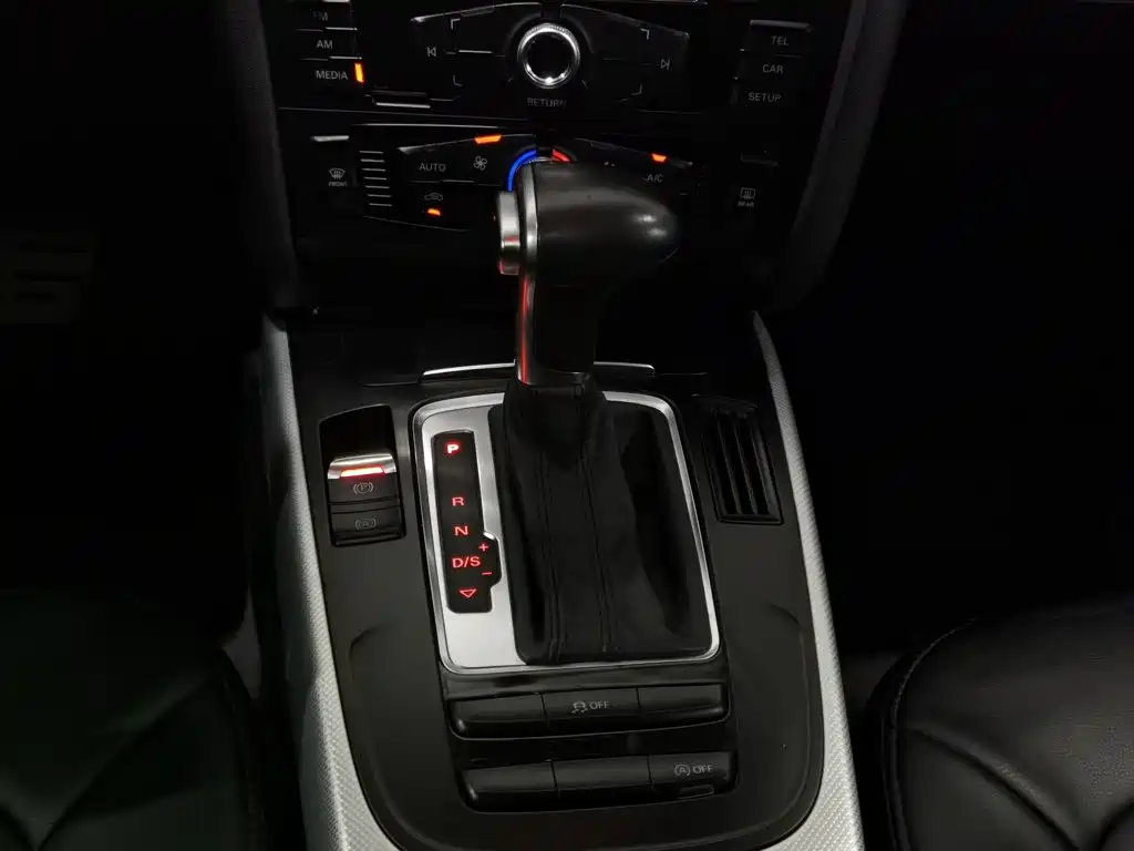Audi A4L — миниатюра 13