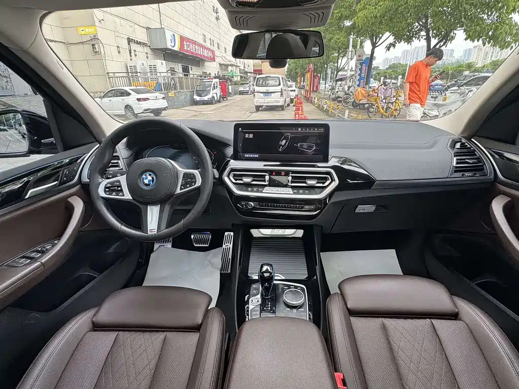 BMW iX3 2022 Lead