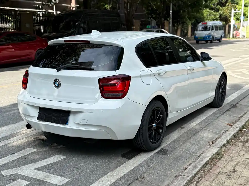 BMW 1 Series (Import) — миниатюра 10
