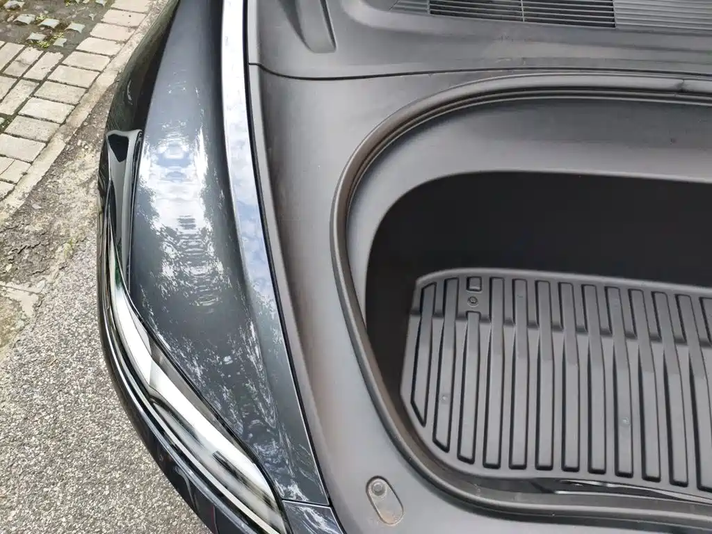 Tesla Model 3 — миниатюра 20