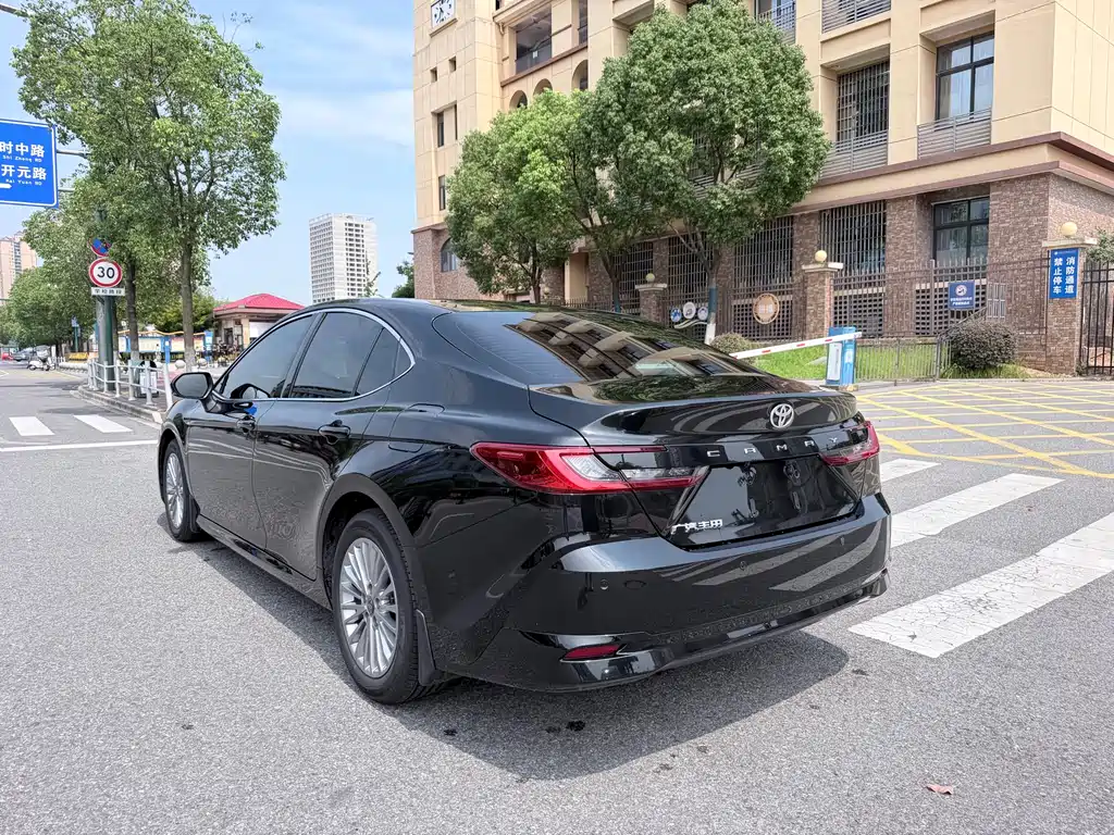 Toyota Camry 2026 2.0E Elite