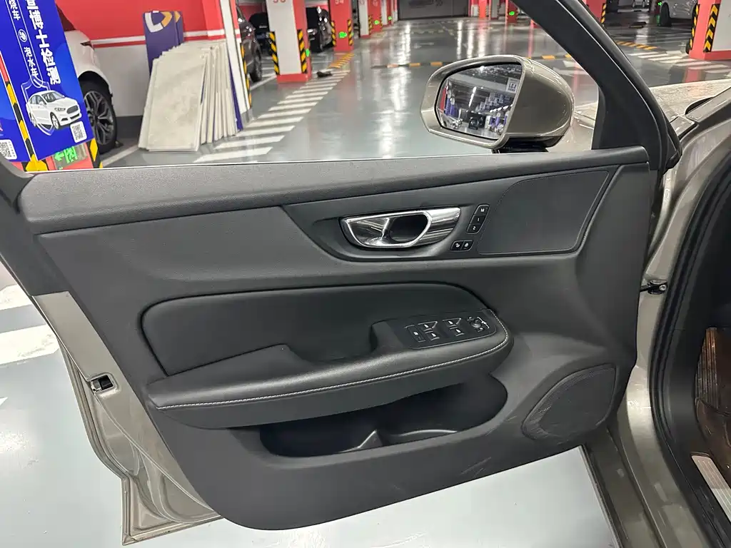 Volvo V60 — миниатюра 9