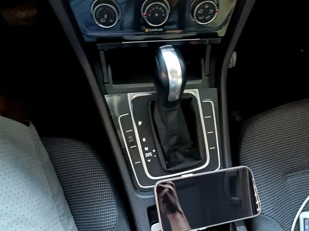 Volkswagen Golf — миниатюра 14