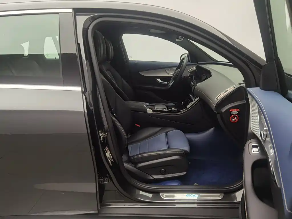 Mercedes-Benz EQC — миниатюра 23