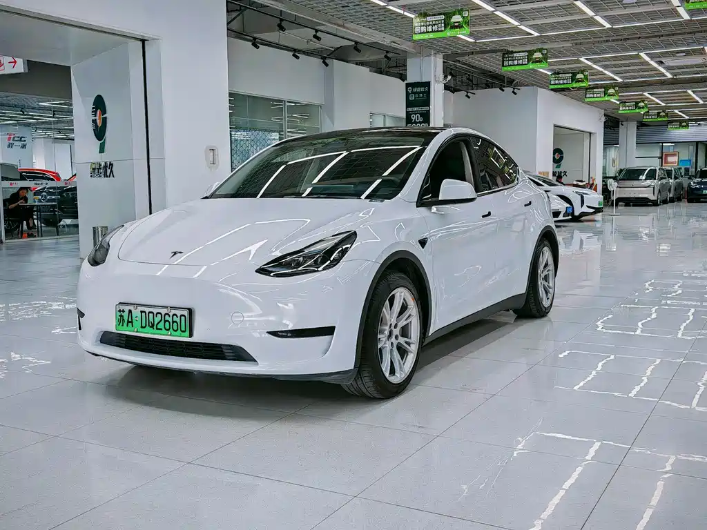 Tesla Model Y 2023