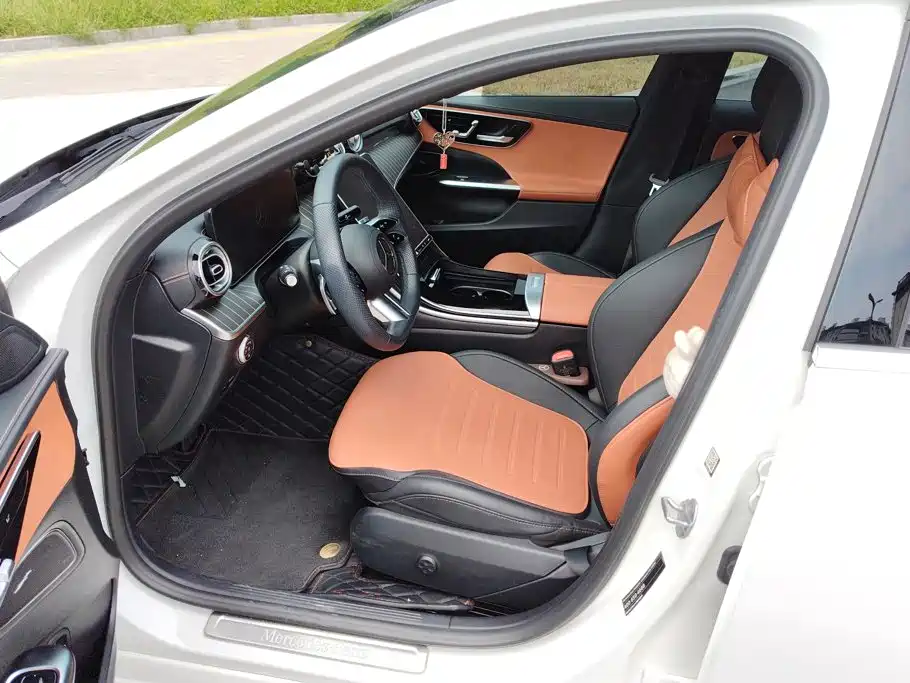 Mercedes-Benz C-Class — миниатюра 8