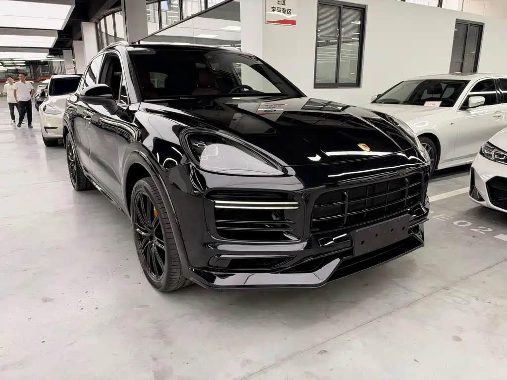 Porsche Cayenne — миниатюра 3