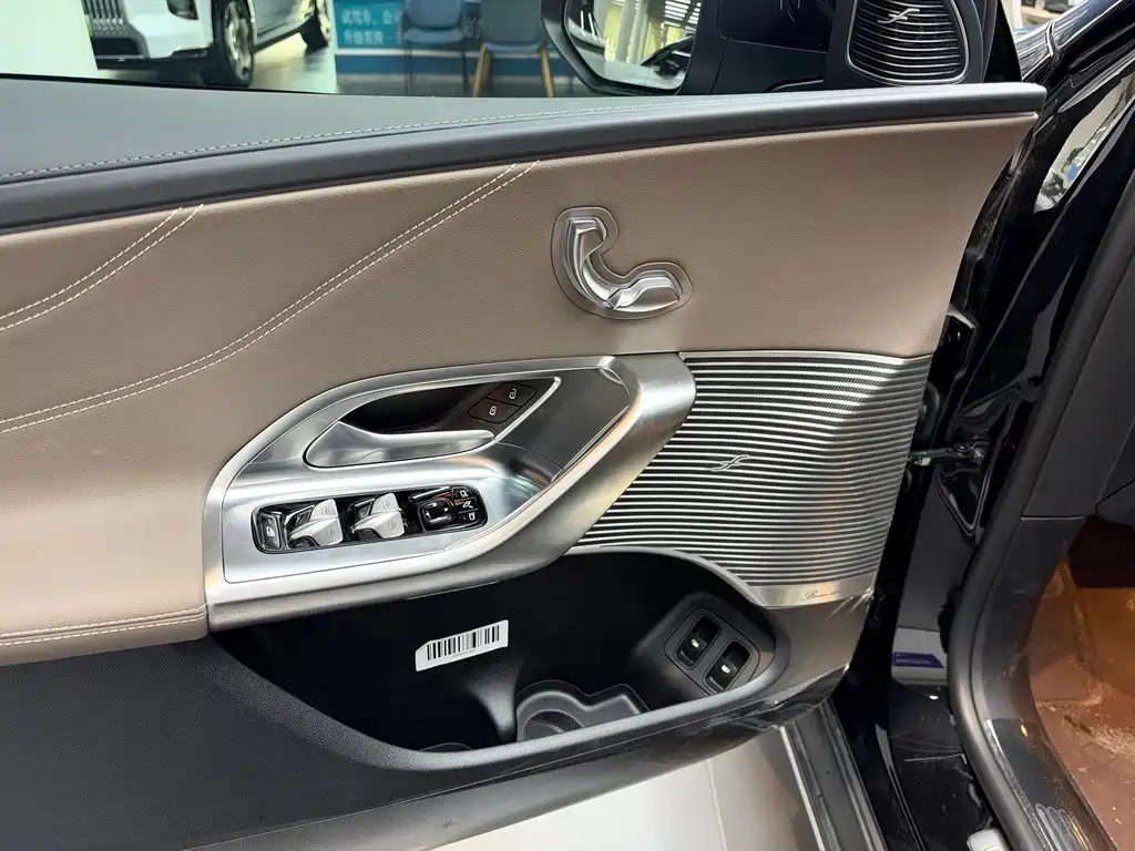 Mercedes-Benz GLC New Energy — миниатюра 13