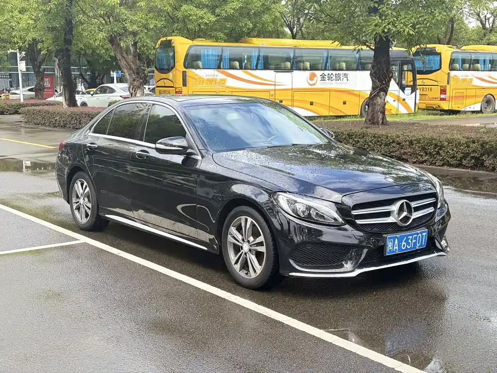 Mercedes-Benz C-Class — миниатюра 3