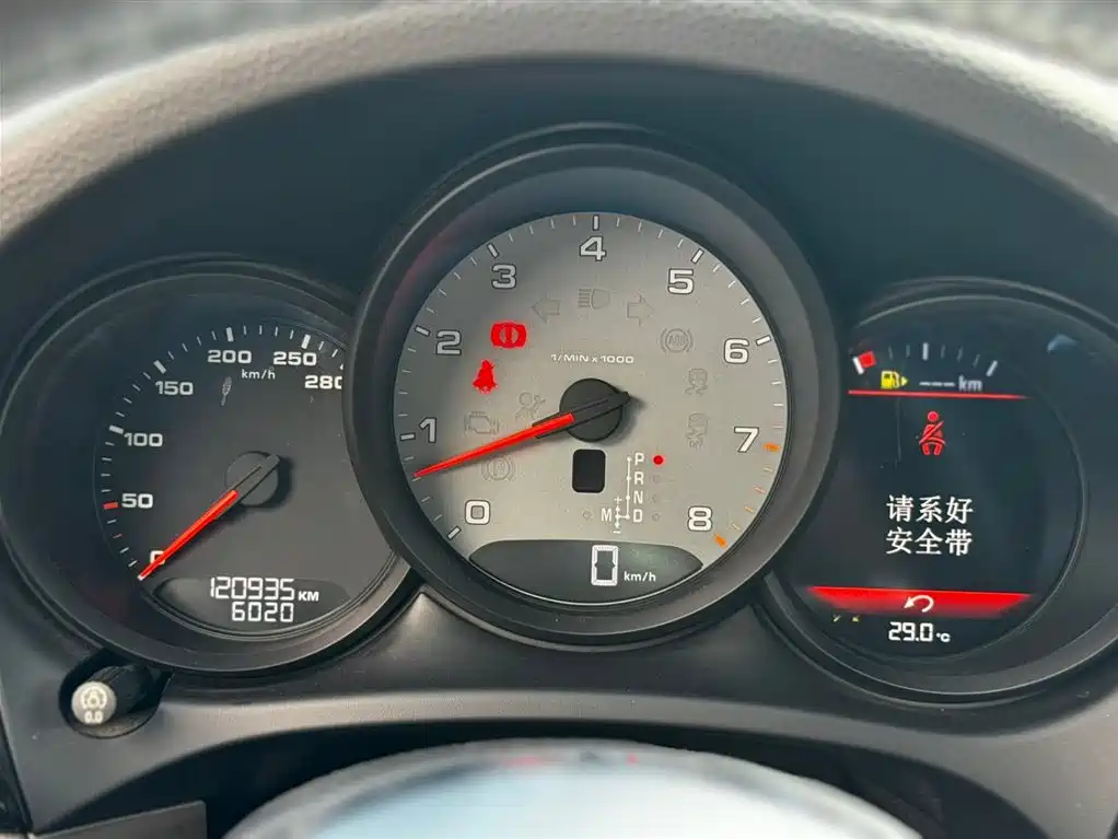 Porsche Macan — миниатюра 11