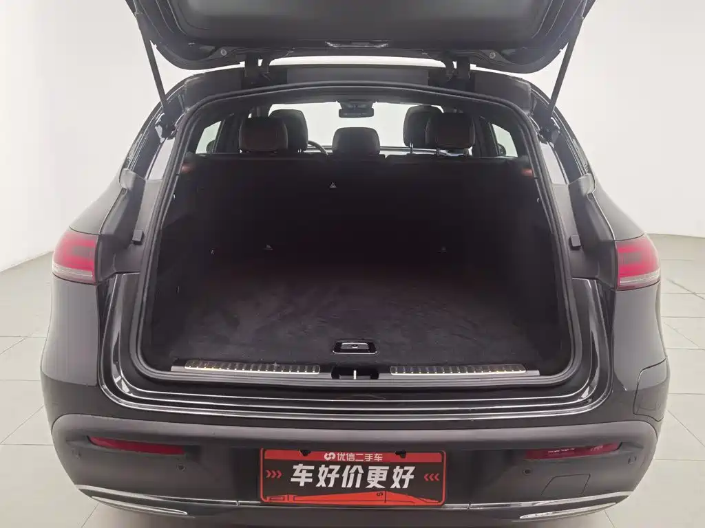 Mercedes-Benz EQC — миниатюра 16