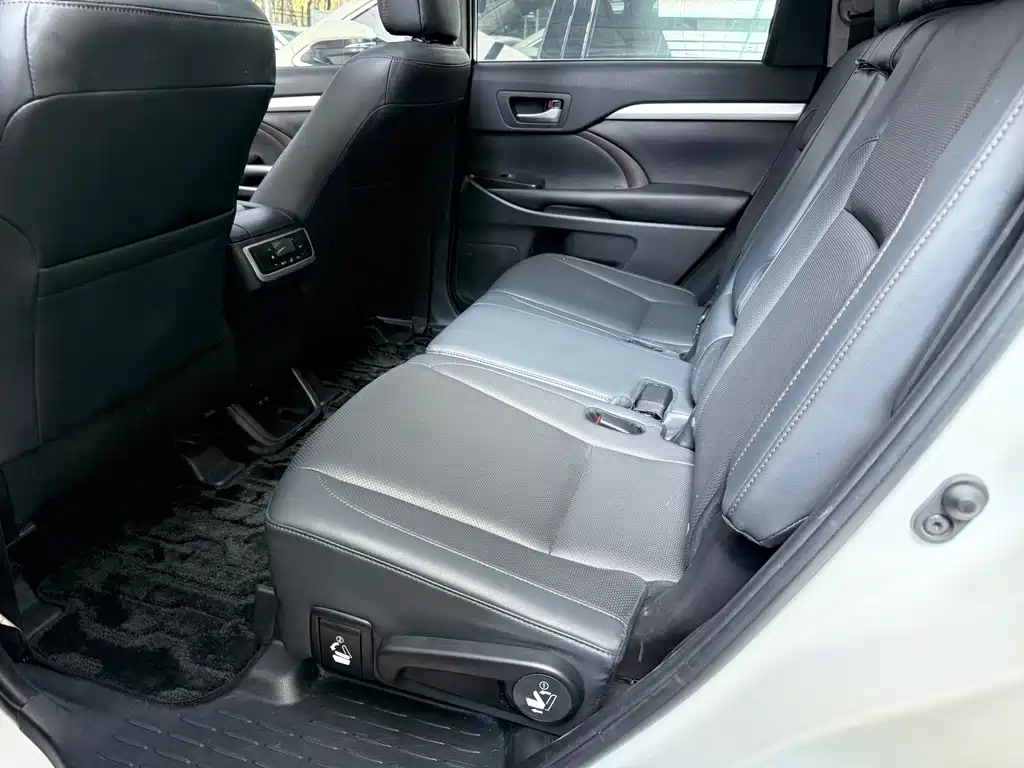 Toyota Highlander — миниатюра 11