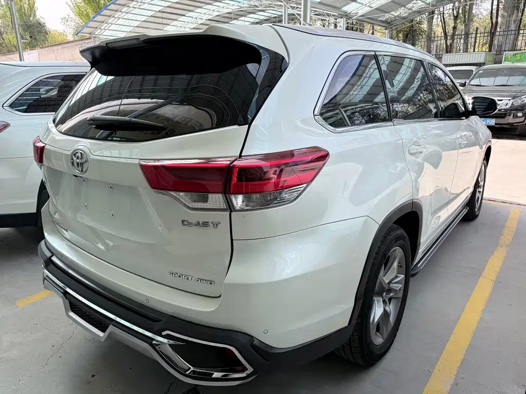 Toyota Highlander — миниатюра 19