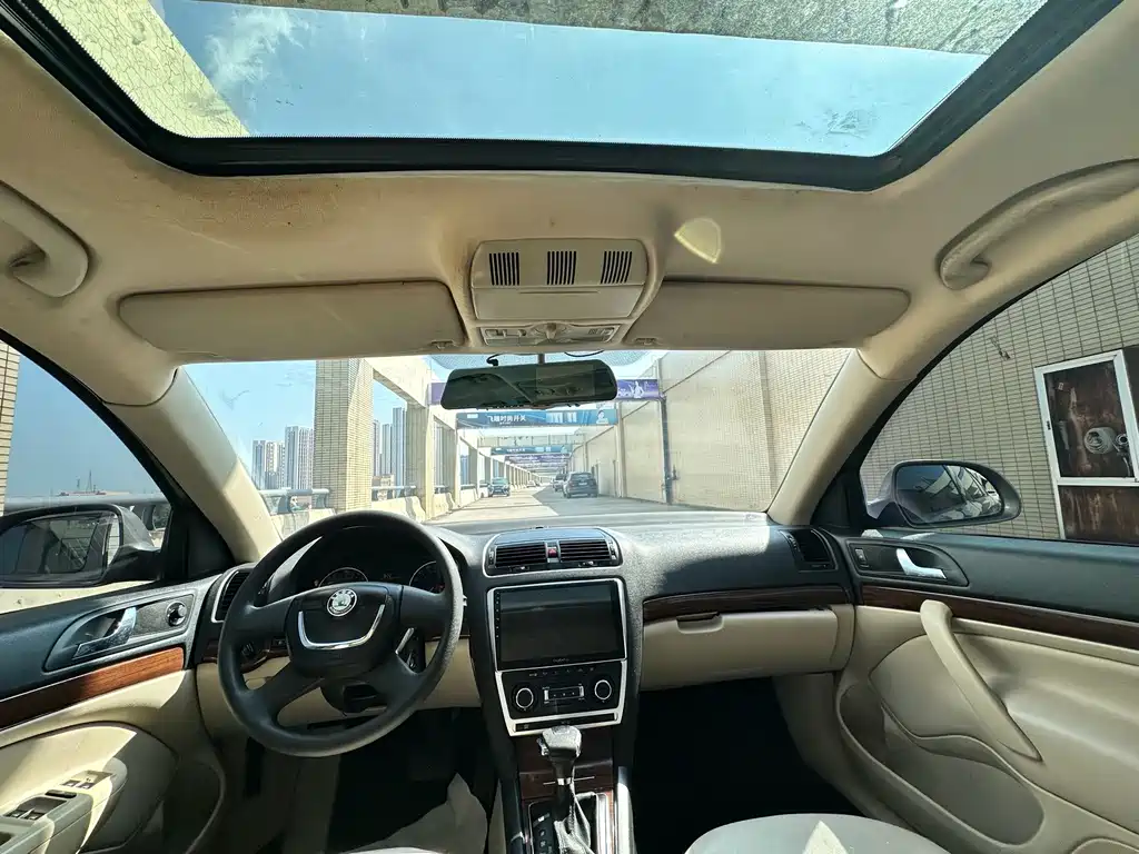 Skoda Octavia — миниатюра 12