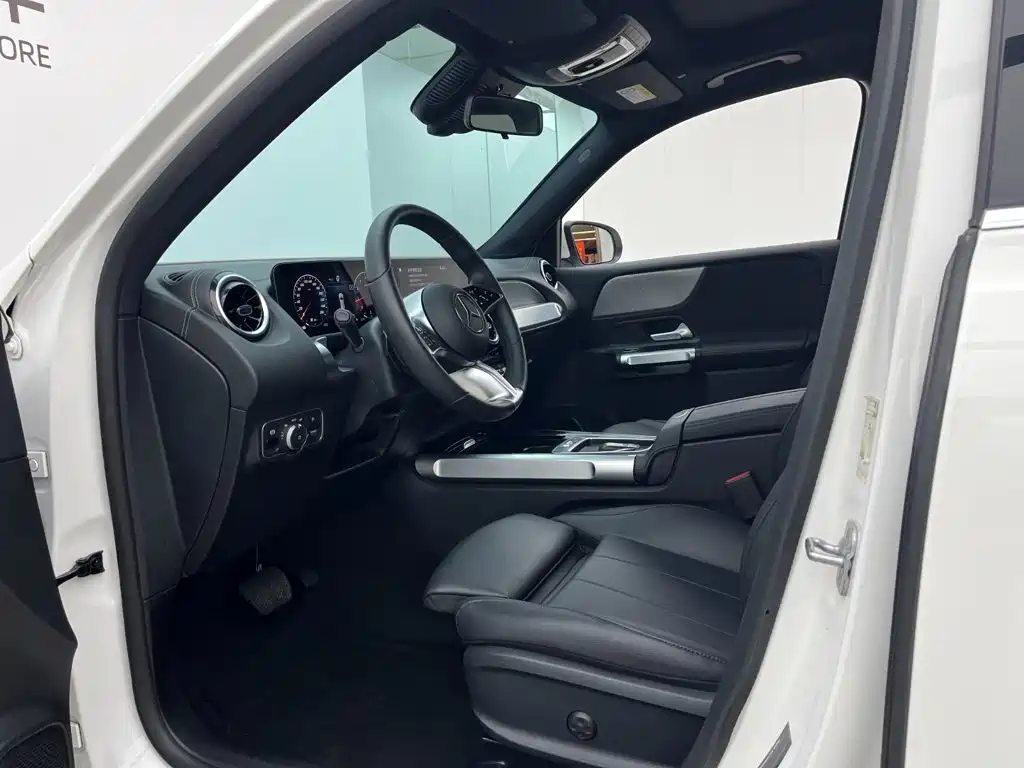 Mercedes-Benz GLB — миниатюра 9