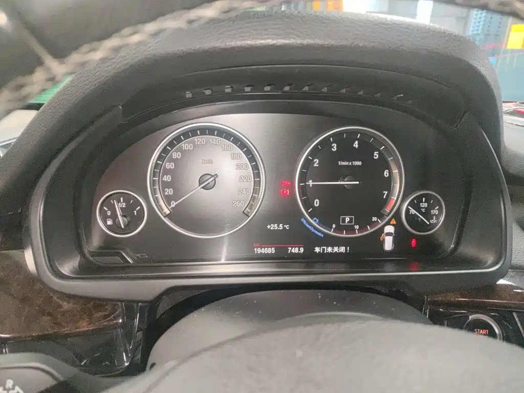 BMW X5 (Import) — миниатюра 7