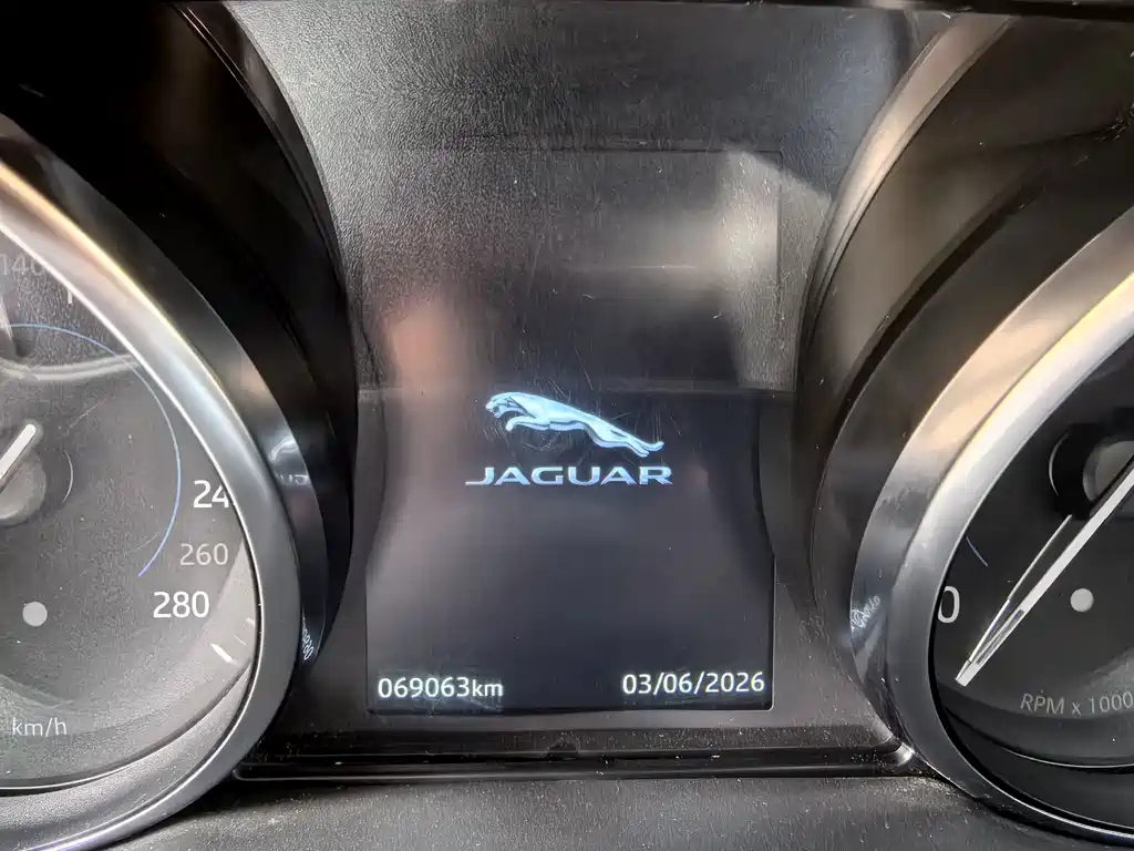 Jaguar F-Pace 2020 2.0T Premium