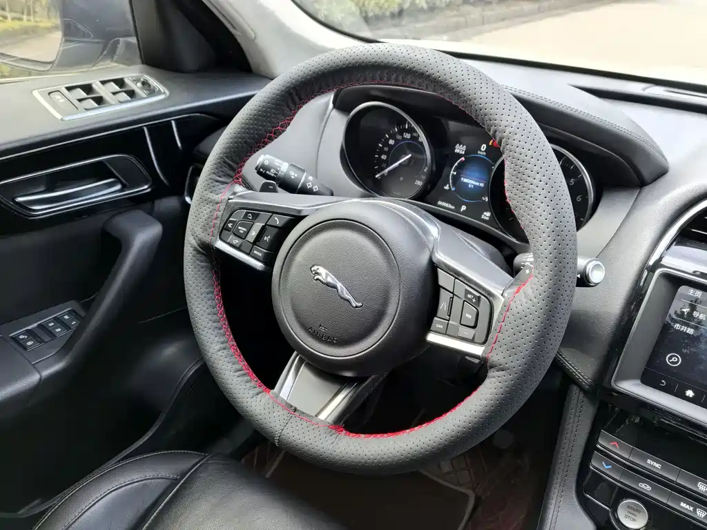 Jaguar F-Pace 2020 2.0T Premium
