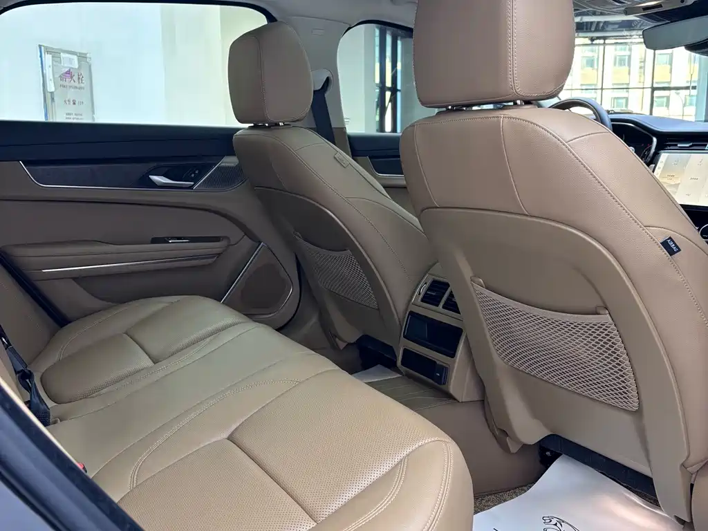 Jaguar XFL — миниатюра 15