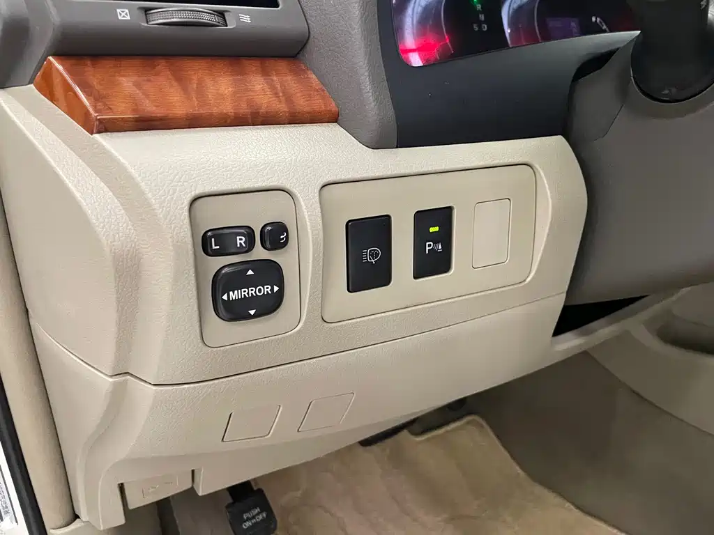 Toyota Camry — миниатюра 30