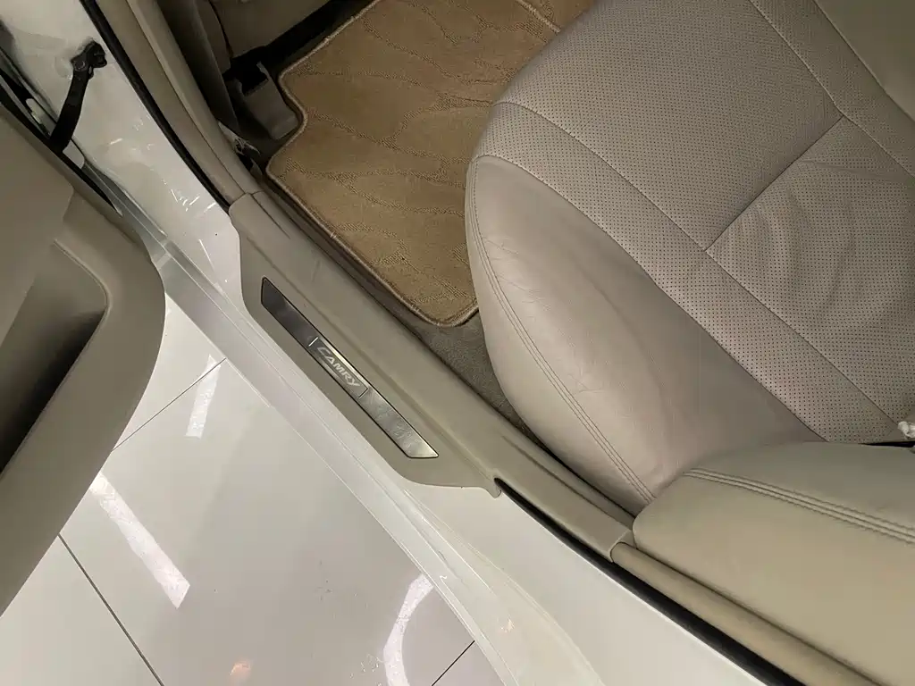 Toyota Camry — миниатюра 39