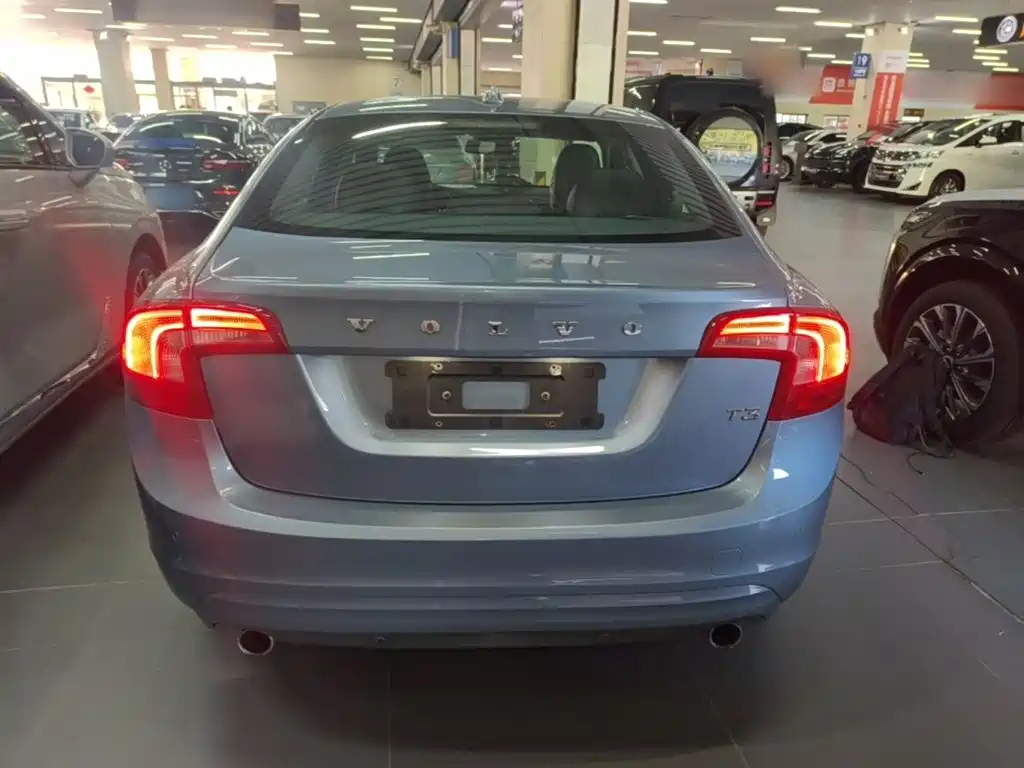 Volvo S60 — миниатюра 6