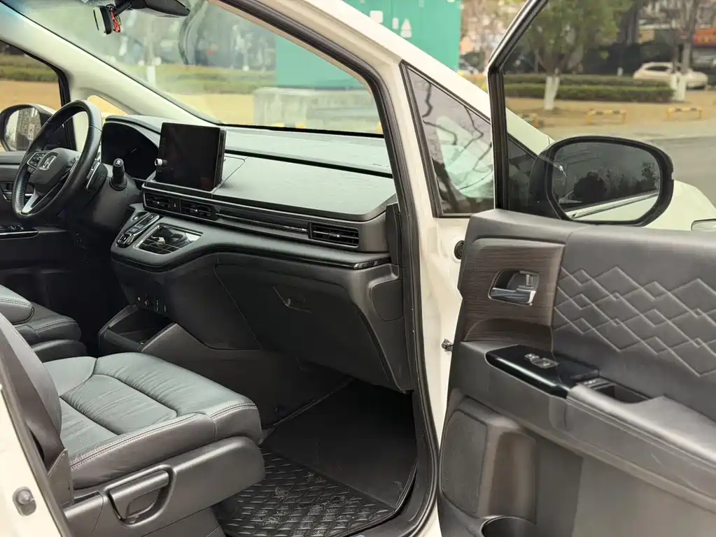 Honda Elysion — миниатюра 15