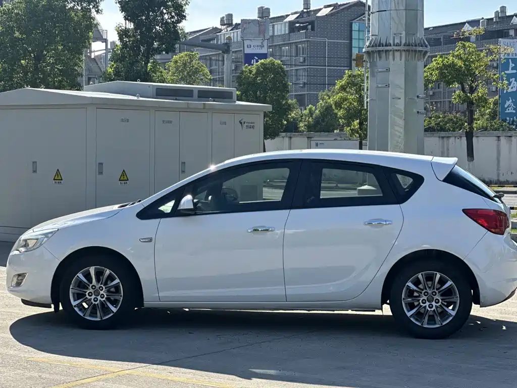 Buick Excelle — миниатюра 9