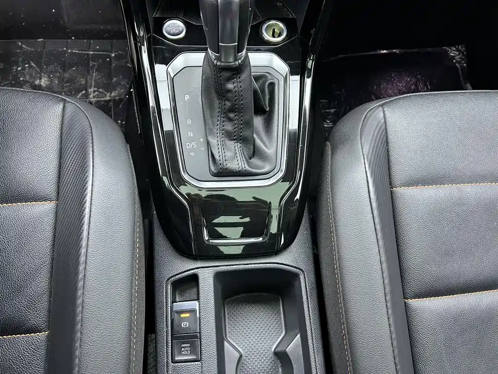 Volkswagen T-Roc — миниатюра 13