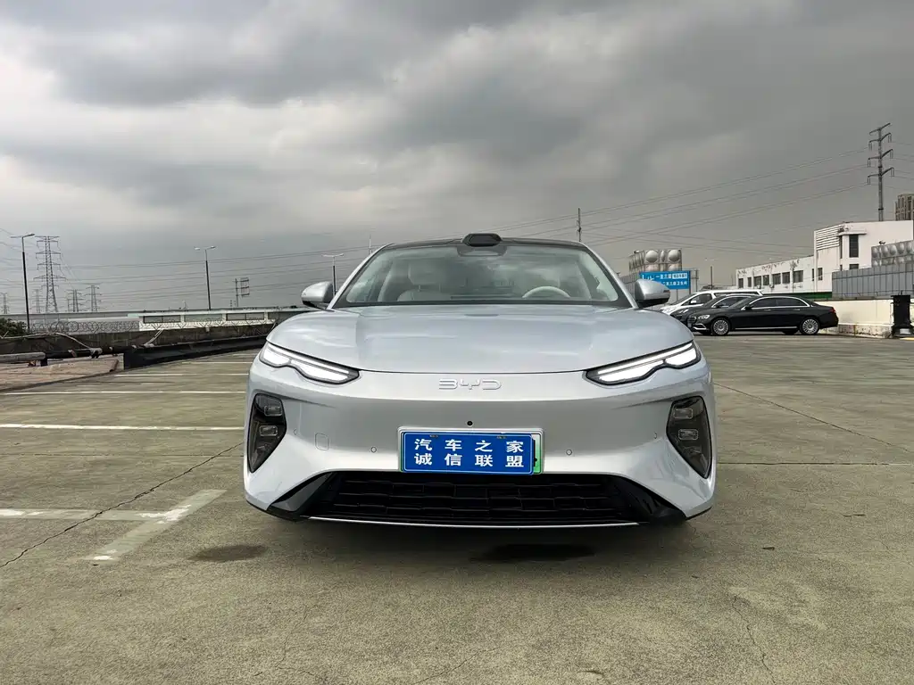 BYD 海豹08 — миниатюра 2