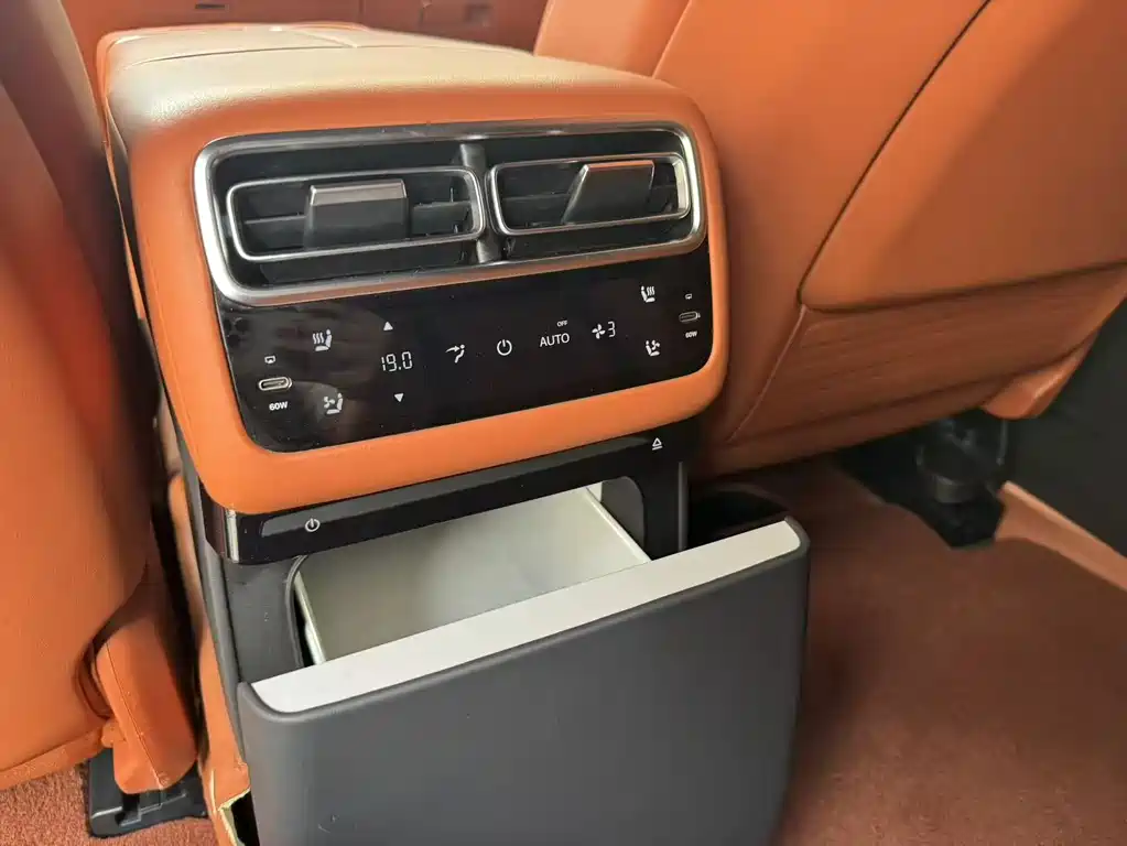 Li Auto Li L7 — миниатюра 9