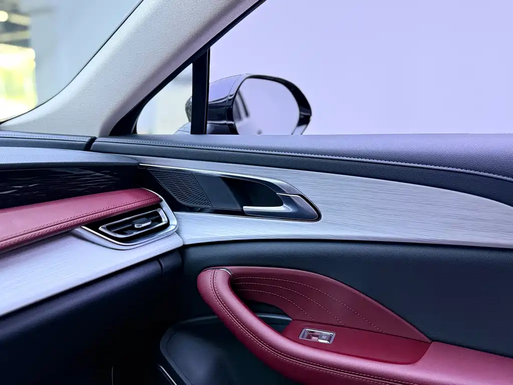 Hongqi Hongqi H5 — миниатюра 13