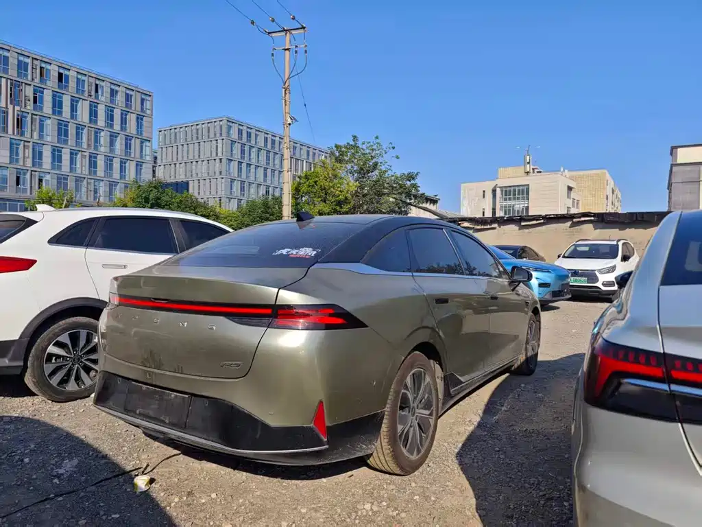 XPeng P5 — миниатюра 4