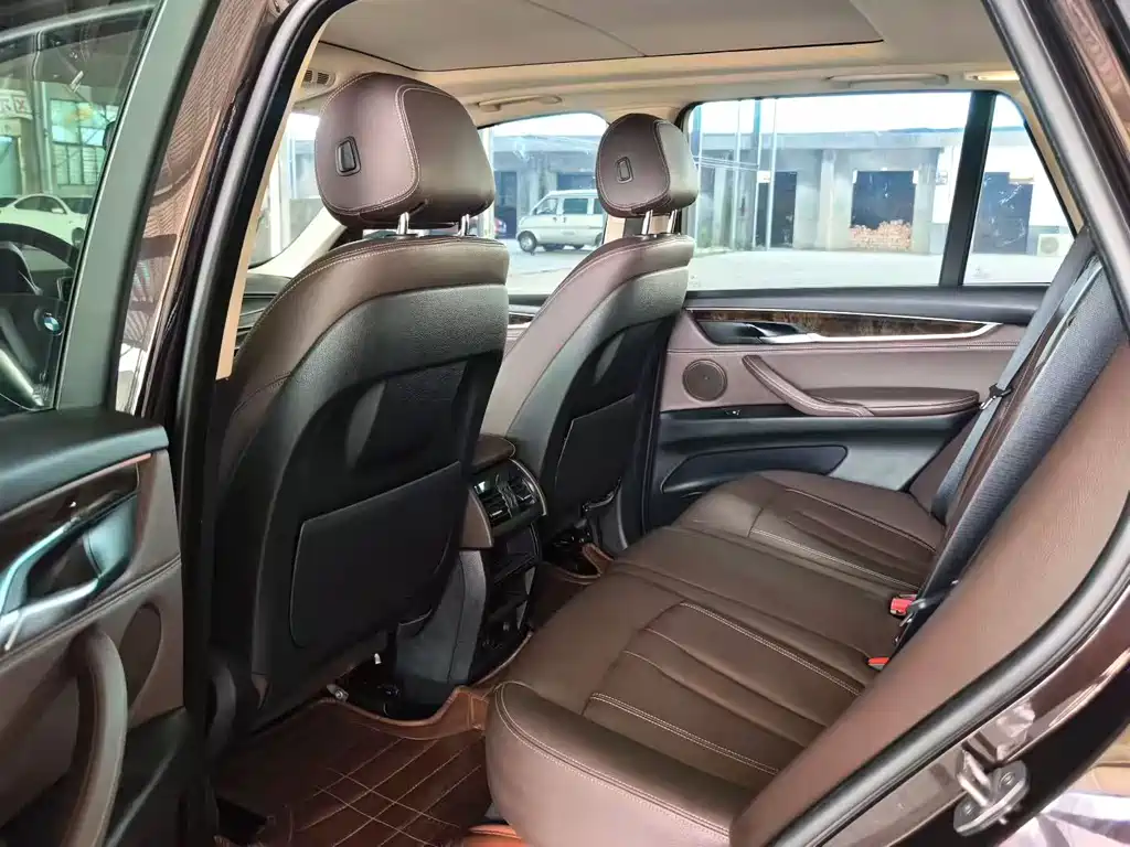 BMW X5 (Import) — миниатюра 5