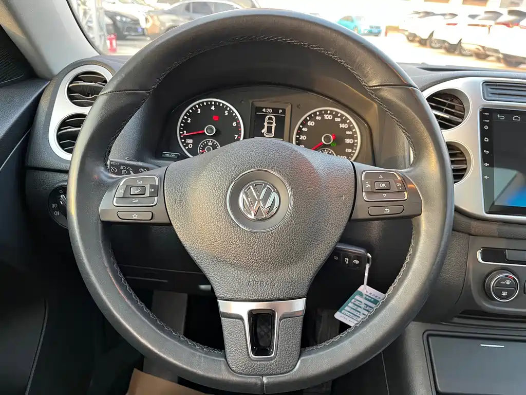 Volkswagen Tiguan — миниатюра 11