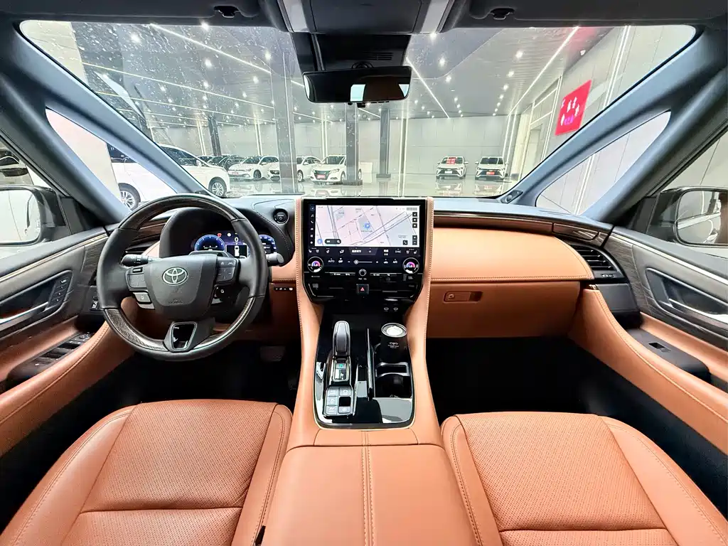 Toyota Alphard — миниатюра 13