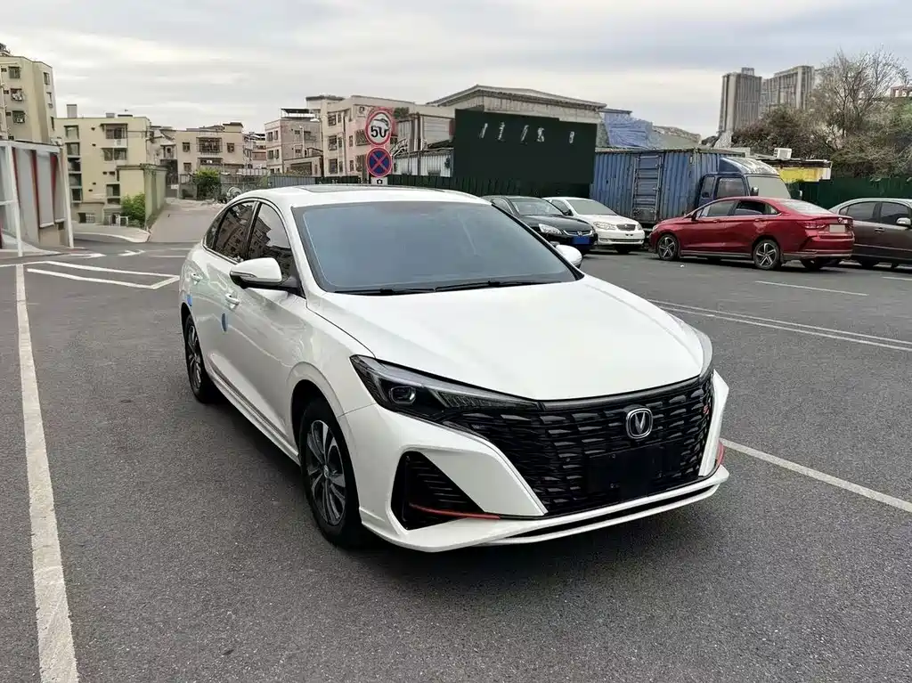 Changan Eado — миниатюра 3