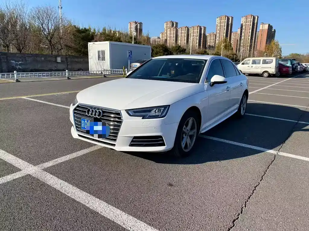 Audi A4L 2017
