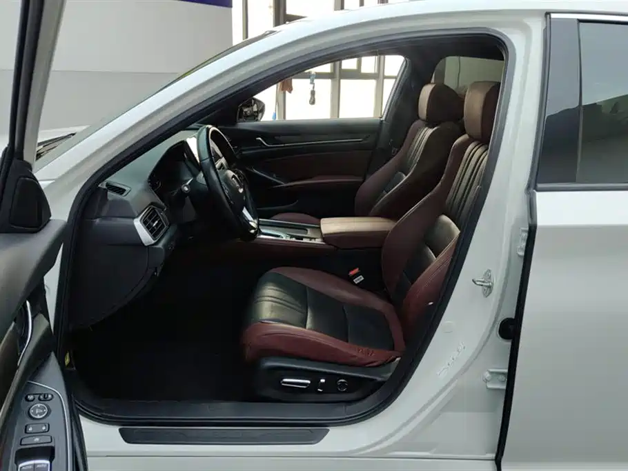 Honda Inspire 2022 260TURBO