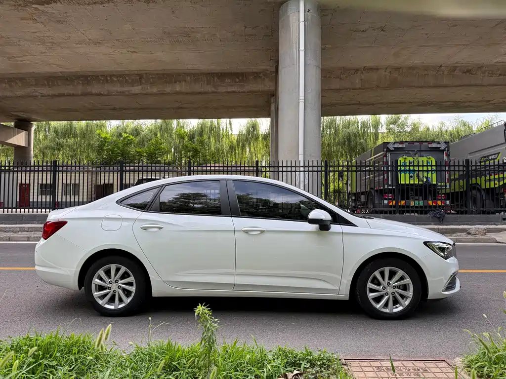 Buick Verano 2018 15S AT
