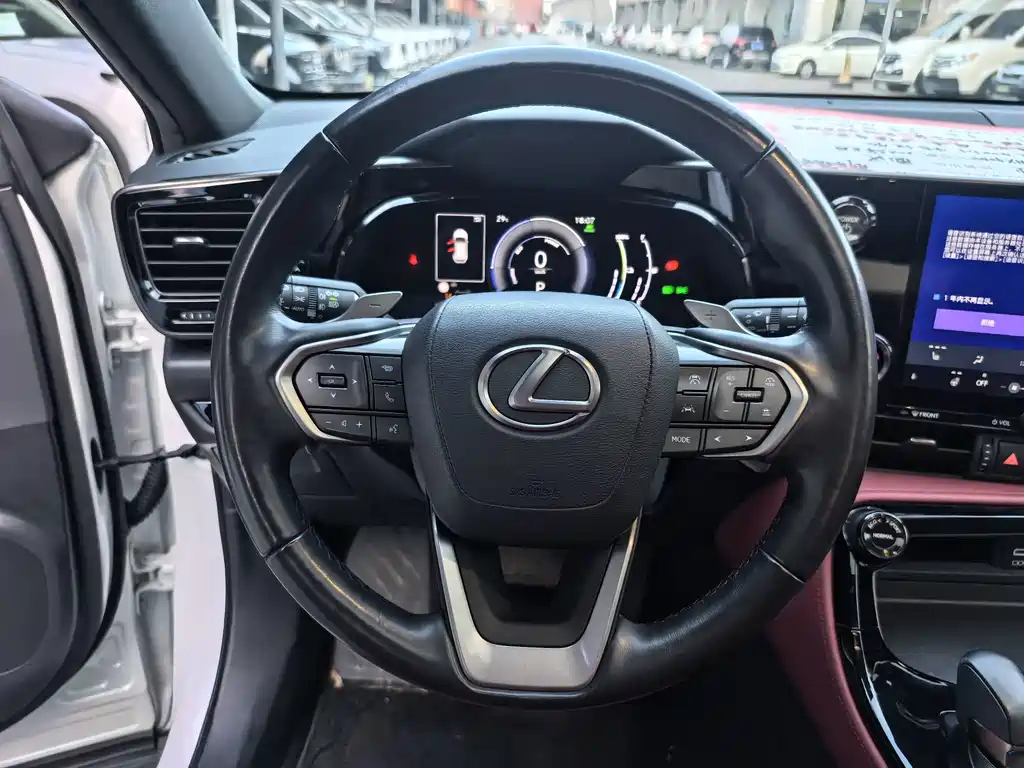 Lexus NX New Energy — миниатюра 6