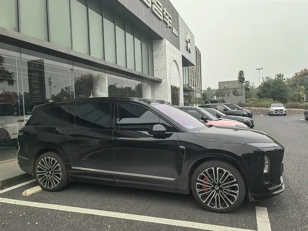NIO ES8 — миниатюра 5