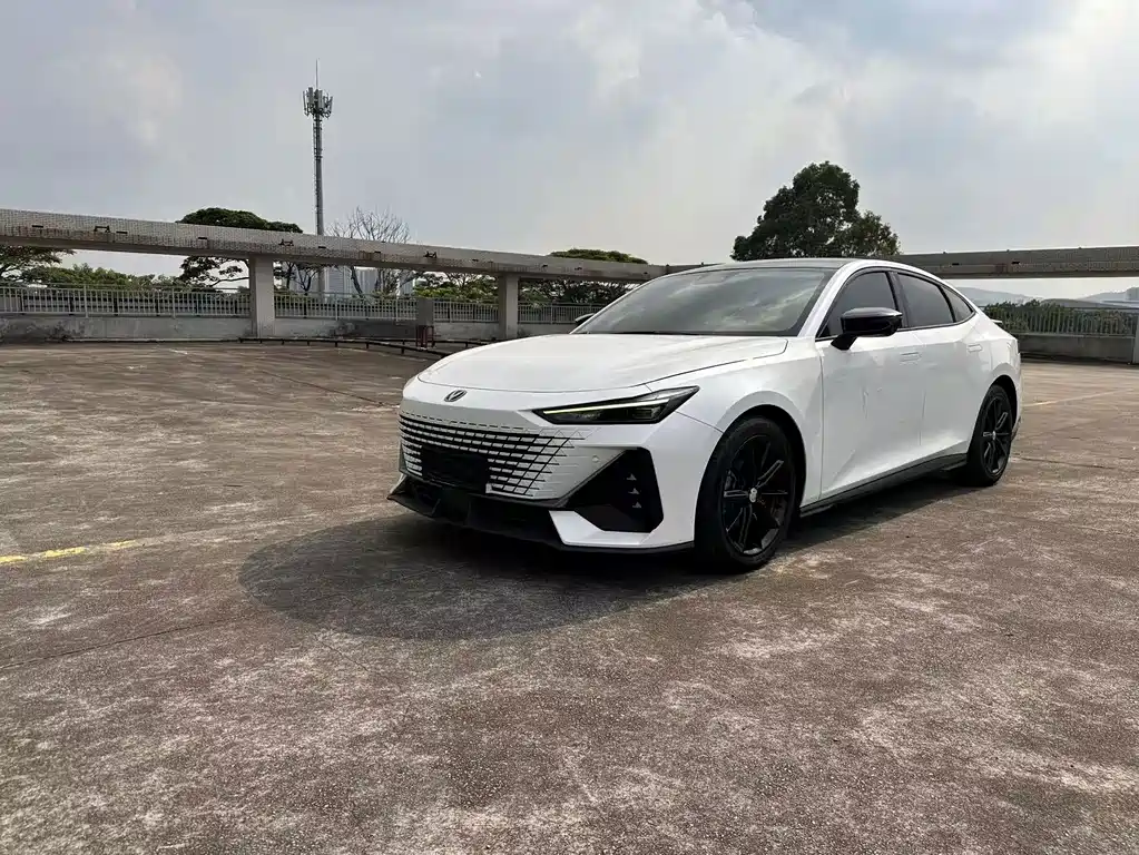 Changan UNI-V
