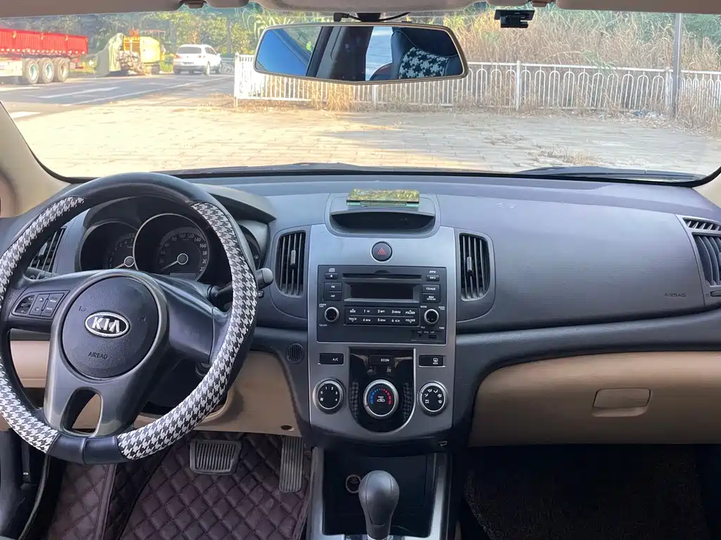 Kia Forte — миниатюра 10